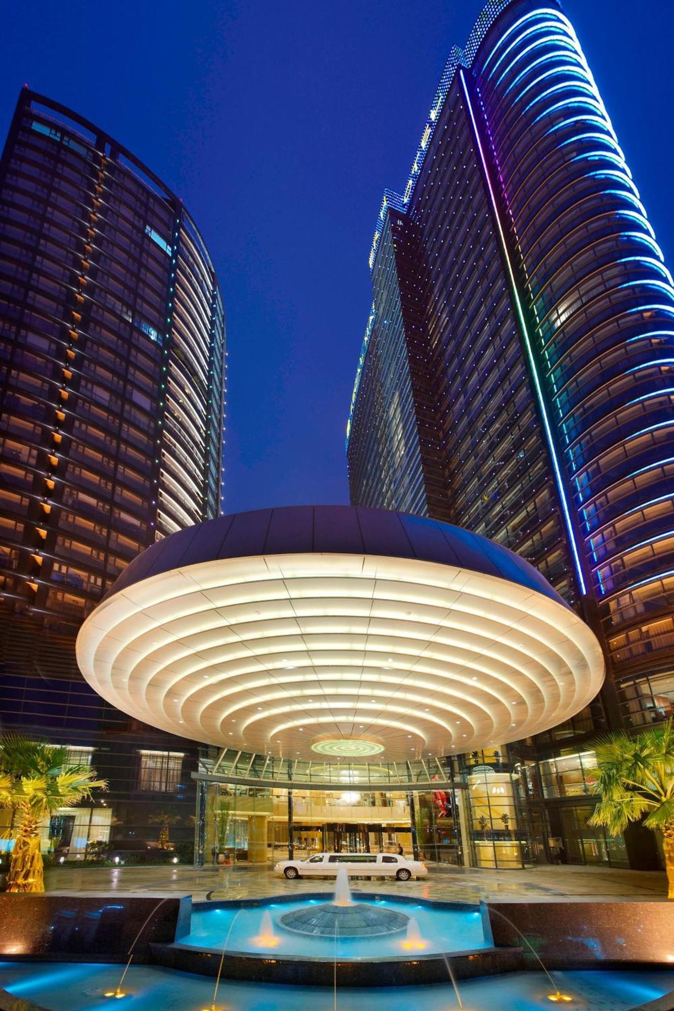 Renaissance Chengdu Hotel Exterior photo